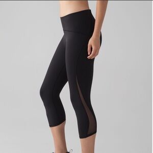 Lululemon Train Times Crop (17") Black Size 6